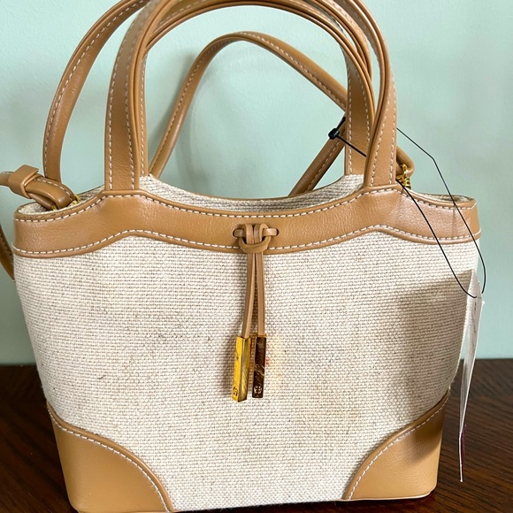 Etienne Aigner Handbags - Vintage rare Etienne Aigner NWT tan cream classic Jute crossbody